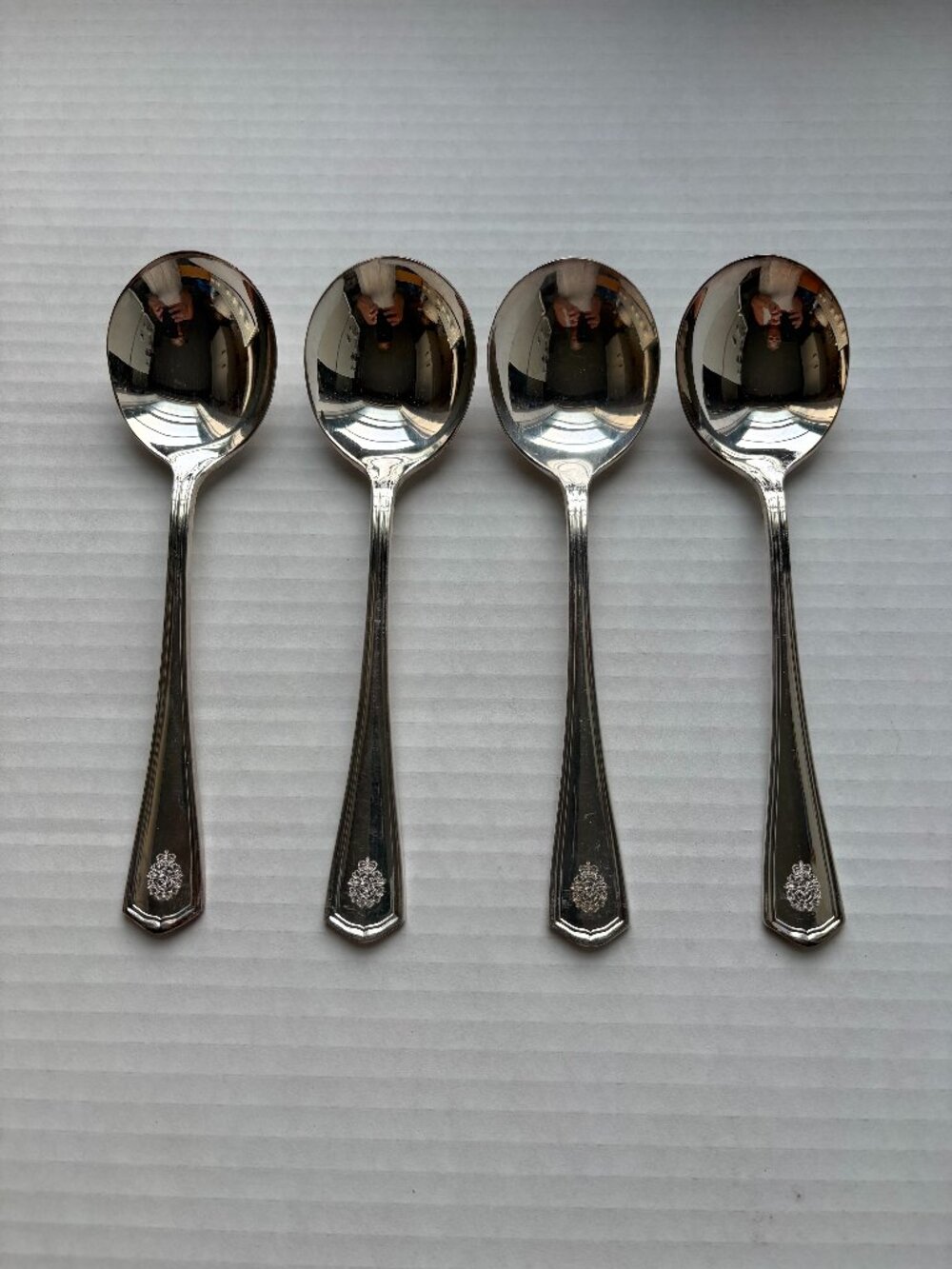 Vintage Oneida Hotel Plate Canadian Armed Forces CAF Silverplate Soup Spoons Set